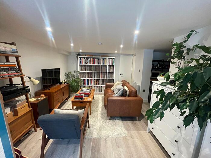 1 Bedroom Apartment To Rent In Goulden Road, West Didsbury, M20