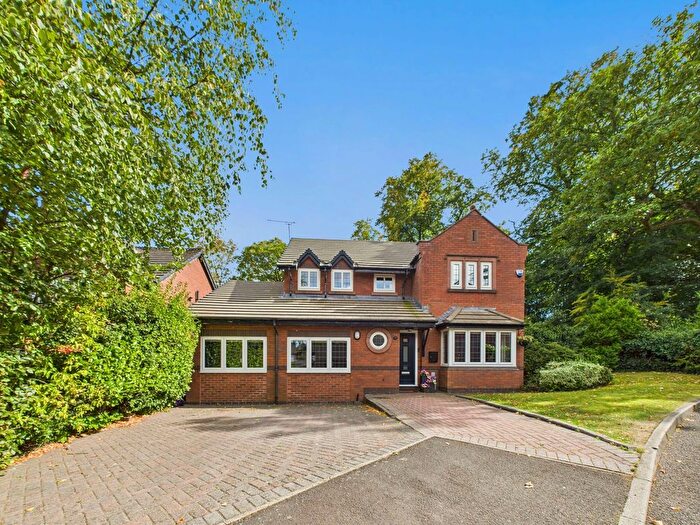 4 Bedroom Detached House For Sale In Meadow Oak Drive, Woolton, Liverpool., L25