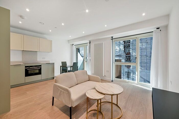 Studio To Rent In Ellipse House, Royal Eden Docks, London, E16