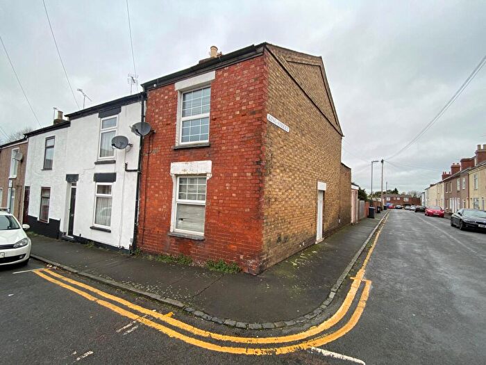 2 Bedroom Terraced House To Rent In King Street, Rugby, CV21