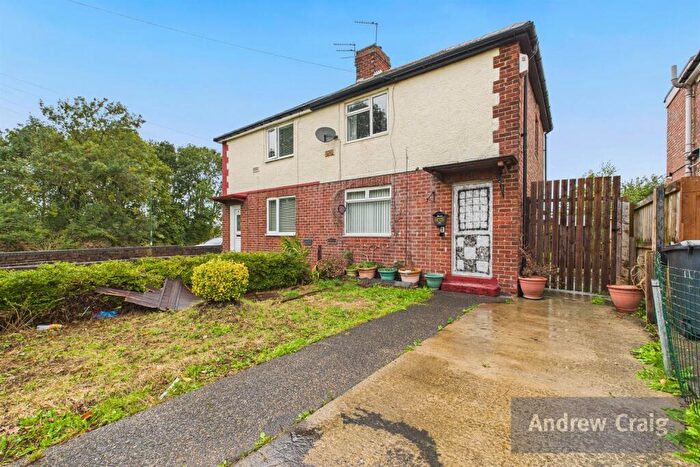 2 Bedroom Semi-Detached House For Sale In Durham Grove, Jarrow, NE32
