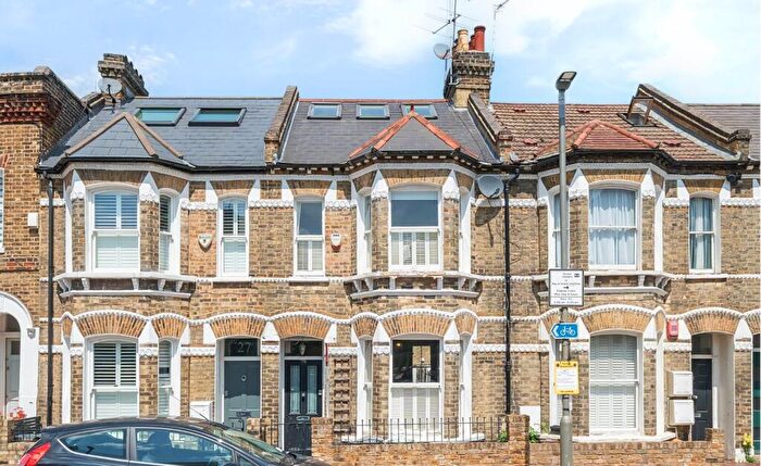 4 Bedroom Terraced House For Sale In Shuttleworth Road, Battersea, London, SW11