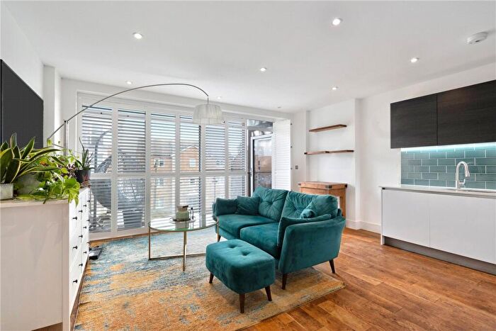 2 Bedroom Apartment For Sale In Tribeca Court, Crystal Palace Road, East Dulwich, London, SE22