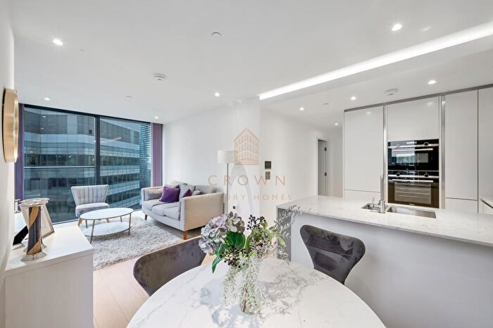 2 Bedroom Apartment To Rent In Hampton Tower - Th Floor, Canary Wharf, E14