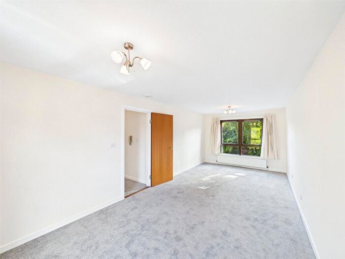 2 Bedroom Apartment To Rent In North Meggetland, Edinburgh, Midlothian, EH14