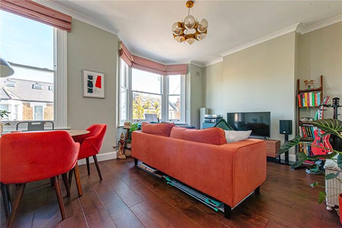 2 Bedroom Flat To Rent In Rainham Road, London, NW10