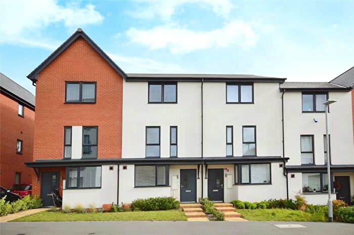 4 Bedroom Terraced House To Rent In Ruhemann Street, Reading, RG30