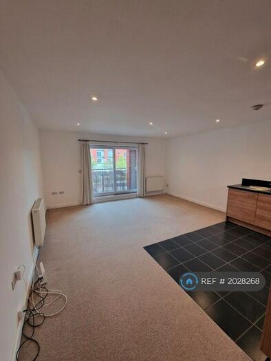 2 Bedroom Flat To Rent In Merrick House, Reading, RG2