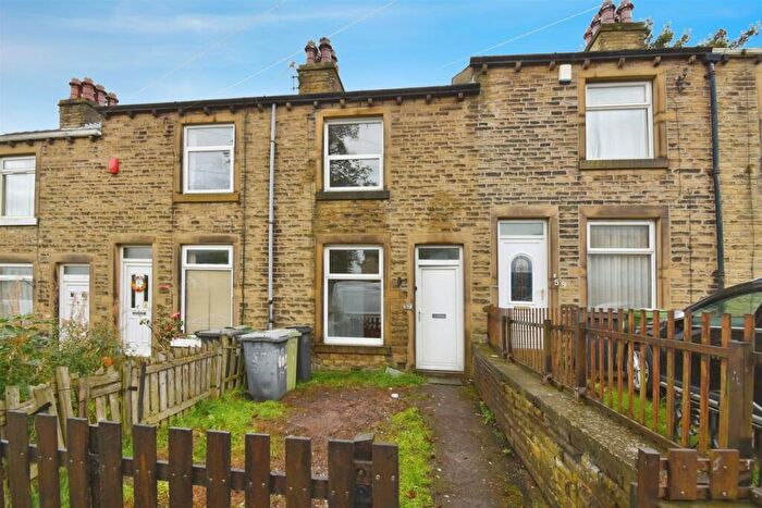 2 Bedroom Terraced House To Rent In Sunningdale Road, Huddersfield, HD4