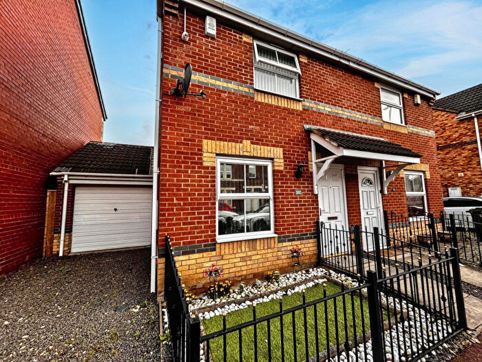 2 Bedroom Semi Detached House For Sale In Victoria Road, Gateshead, Tyne And Wear, NE8