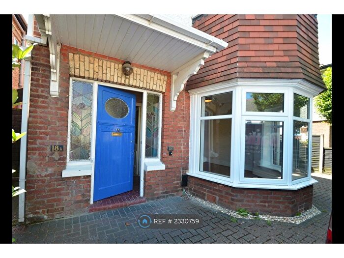 3 Bedroom Flat To Rent In Talbot Road, Bournemouth, BH9