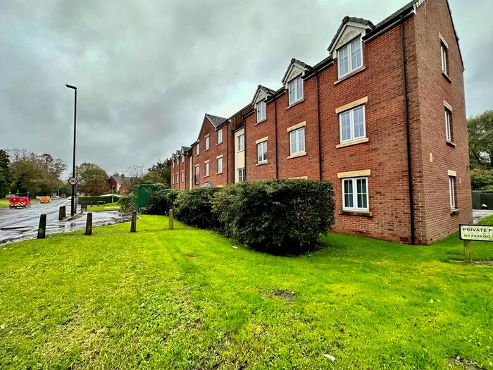 2 Bedroom Flat To Rent In Fieldside, Thorne, Doncaster, DN8