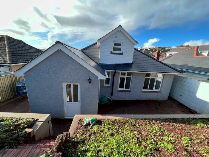 4 Bedroom Bungalow To Rent In Coombe Vale Road, Teignmouth, TQ14