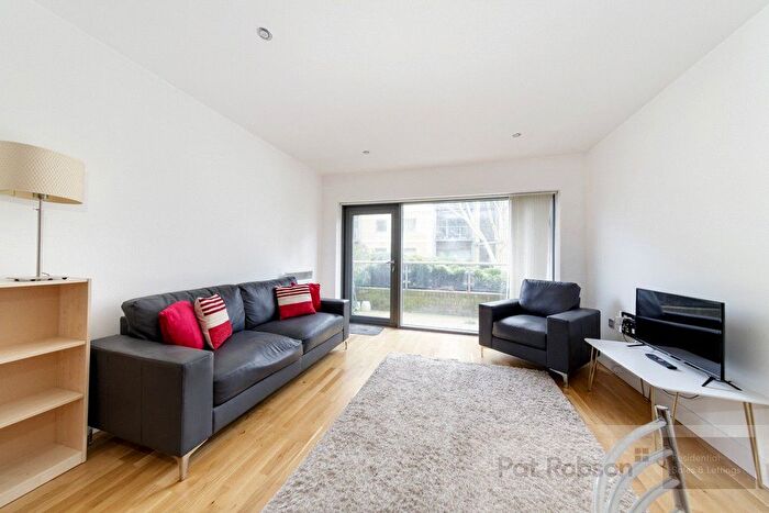 1 Bedroom Flat To Rent In Grove Park Oval, Gosforth, Newcastle Upon Tyne, Tyne And Wear, NE3