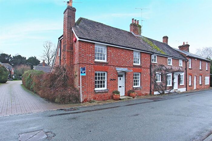 3 Bedroom Property To Rent In High Street, Broughton, Stockbridge, SO20