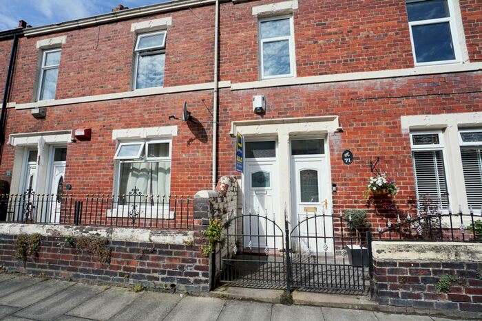 3 Bedroom Flat To Rent In Wansbeck Road, Jarrow, NE32