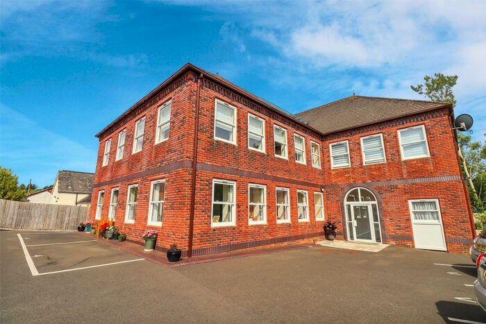 2 Bedroom Flat For Sale In Mill Lane, Wiveliscombe, Taunton, Somerset, TA4
