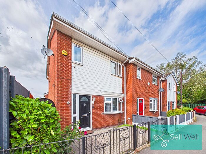 3 Bedroom Semi-Detached House For Sale In Mount Skip Lane, Little Hulton, Manchester, M38
