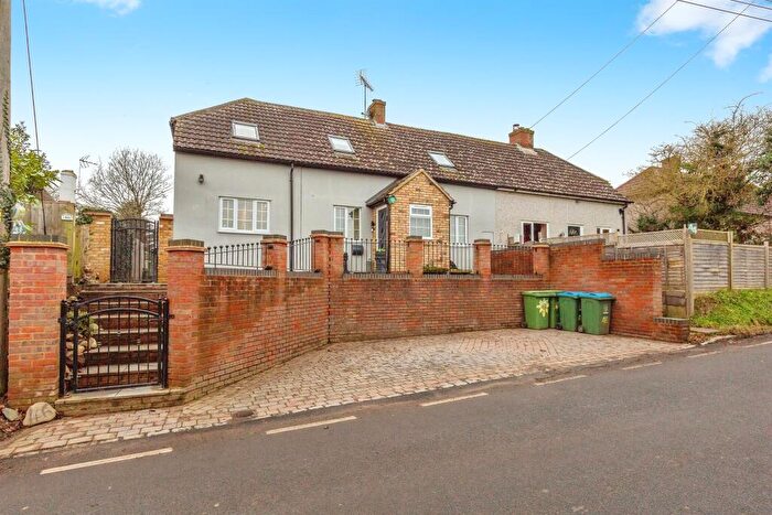 4 Bedroom Semi-Detached House For Sale In Bishopstone, Aylesbury, HP17