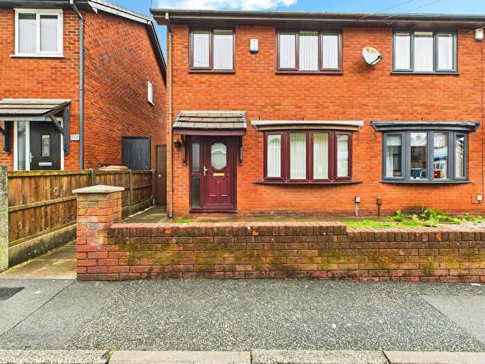 3 Bedroom Semi-Detached House For Sale In Moxon Street, West Park, St Helens, WA10