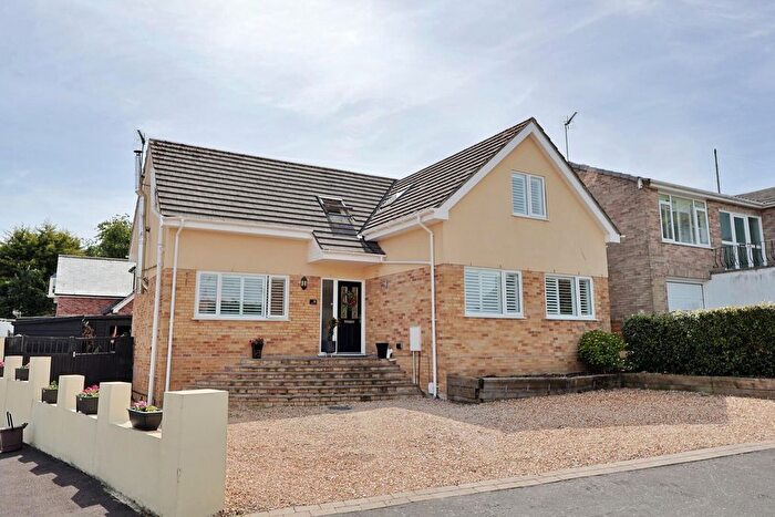 4 Bedroom Detached House For Sale In Viewside Close, Corfe Mullen, Wimborne, BH21