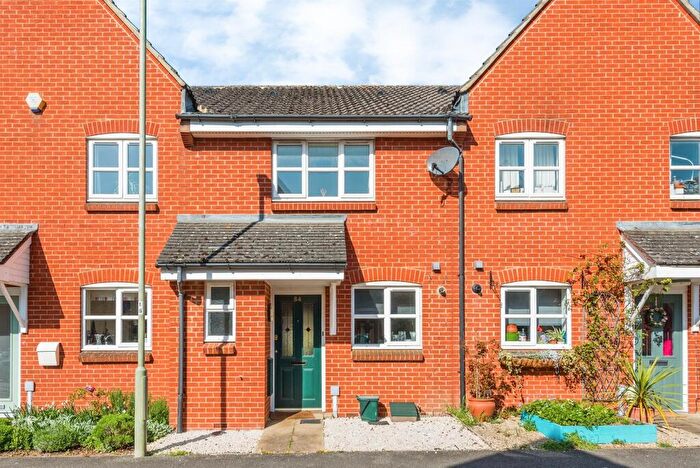 2 Bedroom Terraced House For Sale In Youens Drive, Thame, OX9