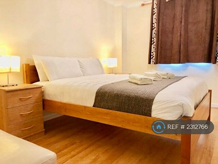 1 Bedroom Flat To Rent In Meridian Place, London, E14