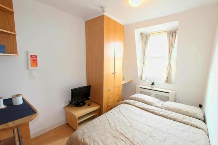 Studio To Rent In Penywern Road, Earls Court, SW5