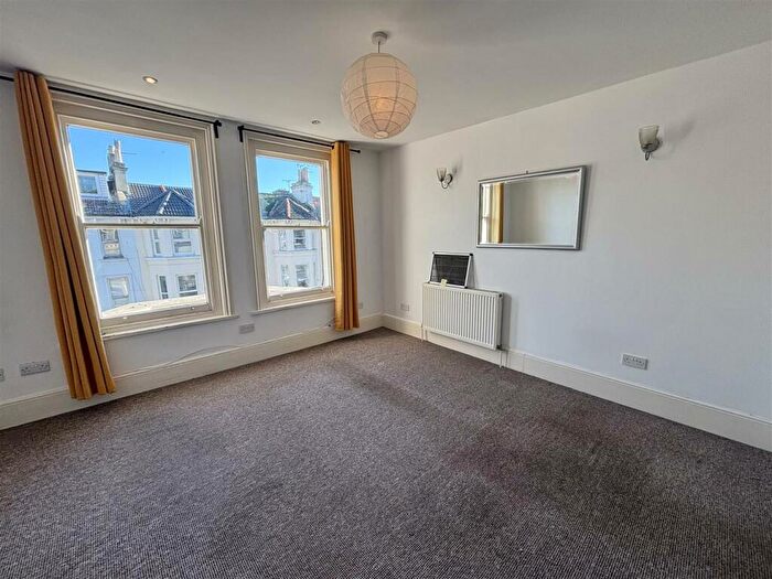2 Bedroom Flat To Rent In Nightingale Road Southsea, PO5