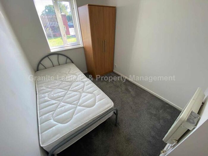 2 Bedroom Apartment To Rent In Stretford Road, Hulme, Manchester, M15