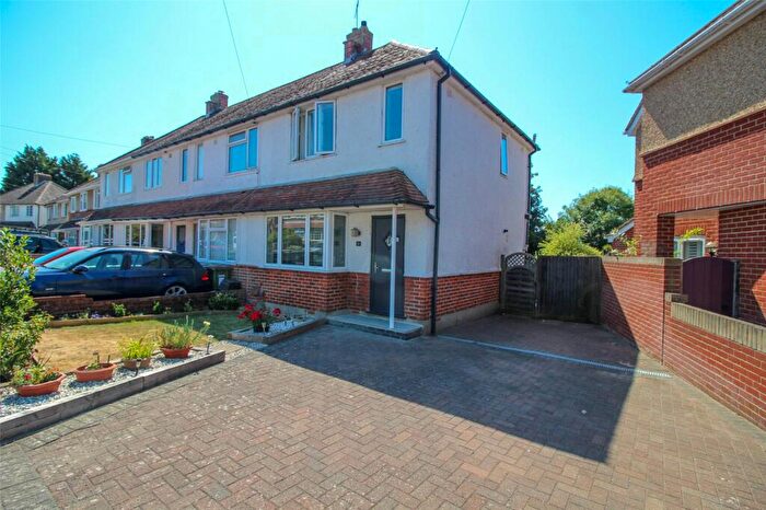 2 Bedroom End Of Terrace House For Sale In Yorke Way, Hamble, Southampton, Hampshire, SO31