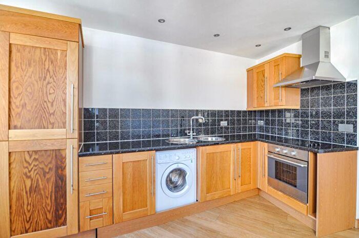 2 Bedroom Apartment To Rent In Bradley House, Bristol, BS1