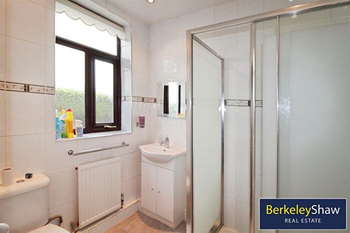 2 Bedroom Bungalow To Rent In Birchfield Way, Liverpool, L31