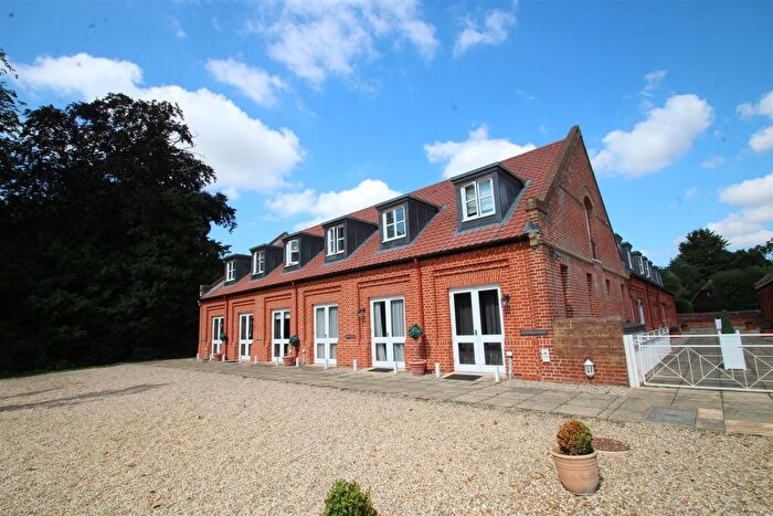 2 Bedroom Terraced House To Rent In The Street, Great Saling, Braintree, CM7