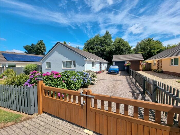 3 Bedroom Bungalow For Sale In Rye Park Close, Beaford, Winkleigh, EX19