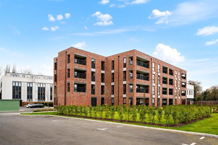 1 Bedroom Apartment For Sale In Willowside House, Oaklands Park, Esher, KT10