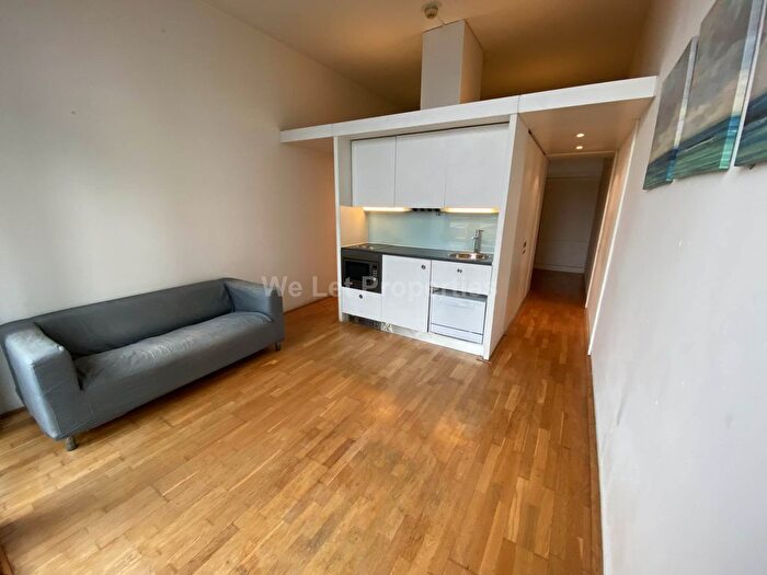 Studio To Rent In Abito, Greengate, M3