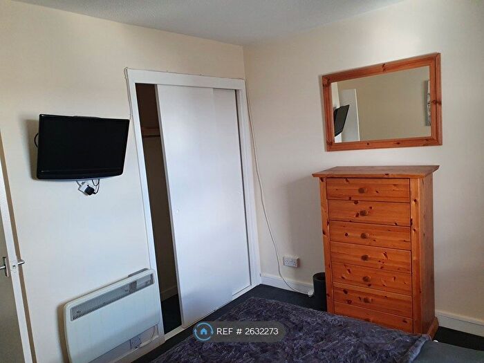 1 Bedroom Flat To Rent In Hutcheon Court, Aberdeen, AB25