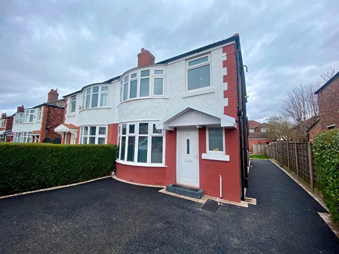 3 Bedroom Semi-Detached House For Sale In Delacourt Road, Fallowfield, M14