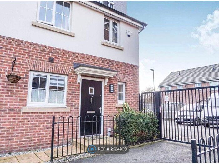 3 Bedroom Semi Detached House To Rent In Butterton Drive, Manchester, M18
