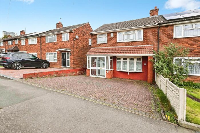 3 Bedroom Semi-Detached House For Sale In Martley Road, Oldbury, B69