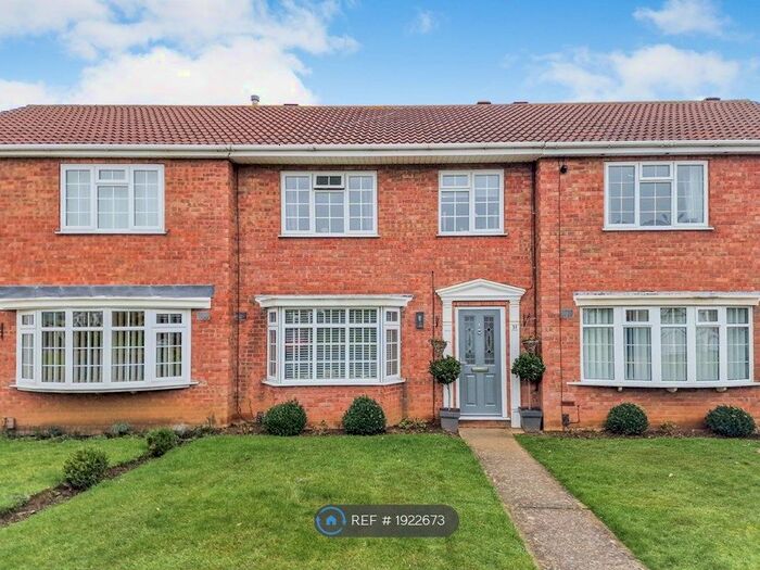 3 Bedroom Terraced House To Rent In Chichester Close, Grantham, NG31