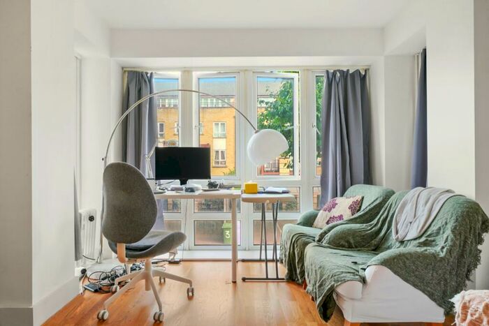 1 Bedroom Flat To Rent In St. Davids Square, Cubitt Town, E14