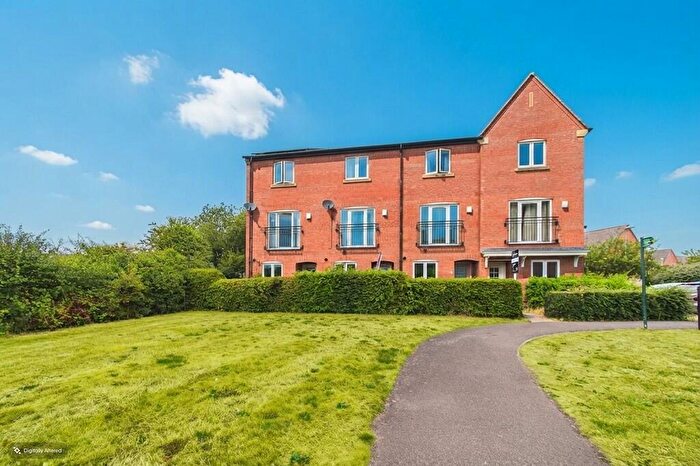 3 Bedroom Terraced House For Sale In Highland Drive, Loughborough, LE11