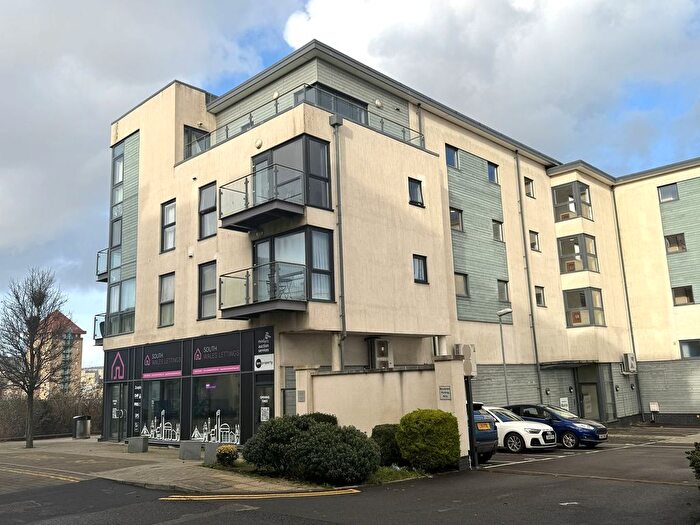 1 Bedroom Flat For Sale In Trawler Road, Maritime Quarter, Swansea, SA1