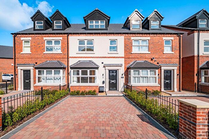 3 Bedroom Terraced House For Sale In Bridge Road, Wollaton, NG8