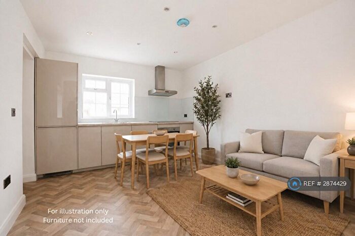 2 Bedroom Flat To Rent In Boughton Road, Rugby, CV21