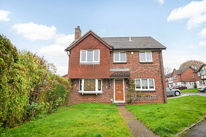 4 Bedroom Detached House To Rent In Warnford Road, Orpington, BR6