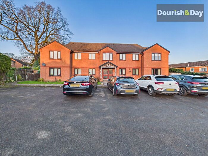 2 Bedroom Flat For Sale In Lilleshall Way, Stafford, ST17