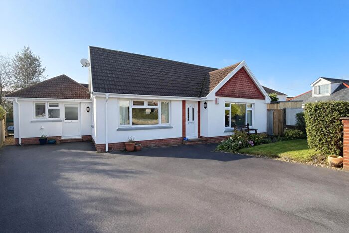3 Bedroom Detached Bungalow For Sale In Orchard Close, Braunton, EX33